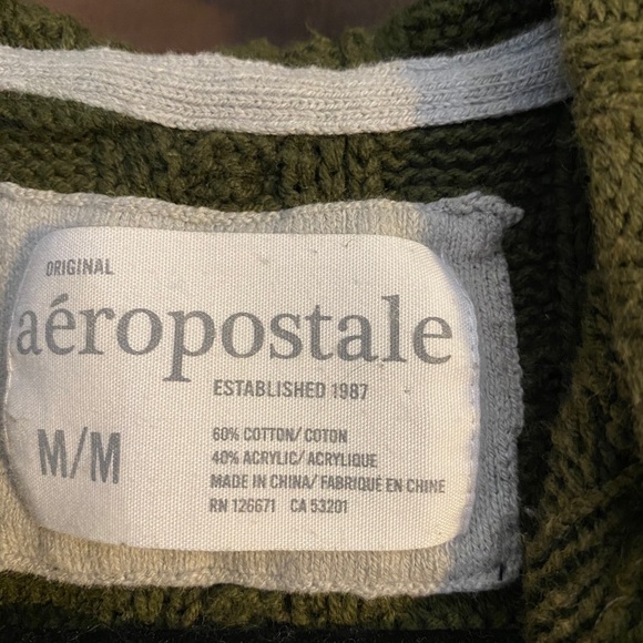 Olive green button up sweater - Picture 2 of 4